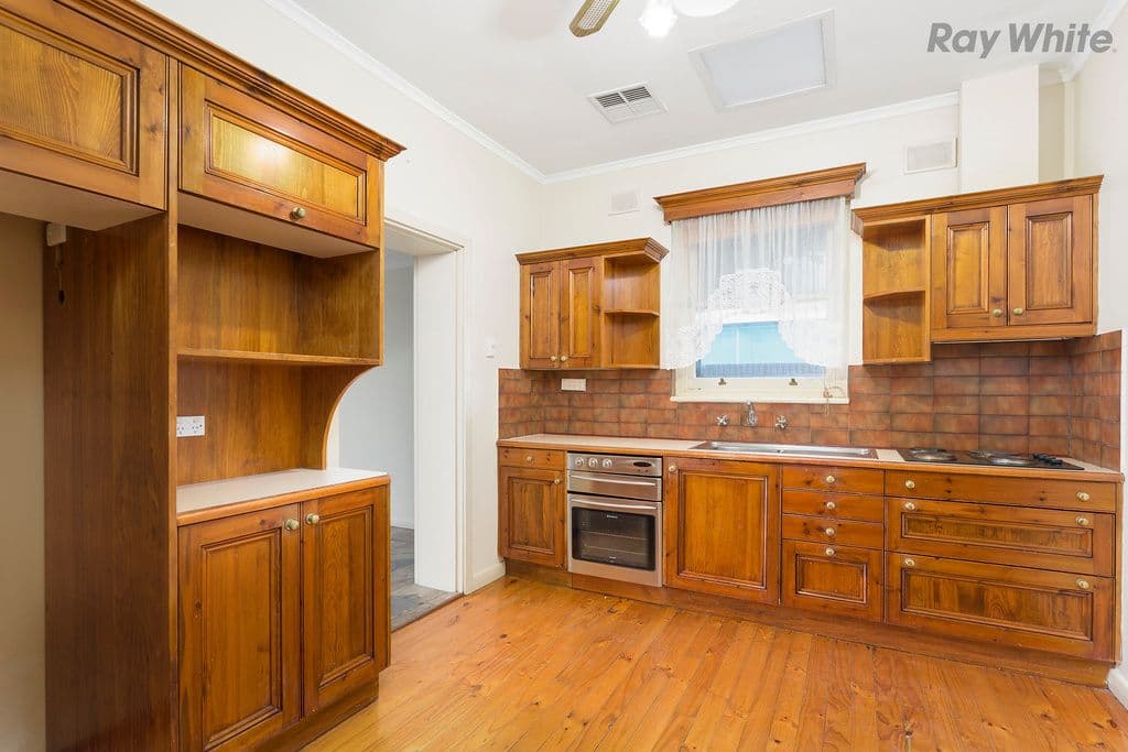 28 Lyons Street, Brooklyn Park SA 5032, Brooklyn Park - Thumbnail 2