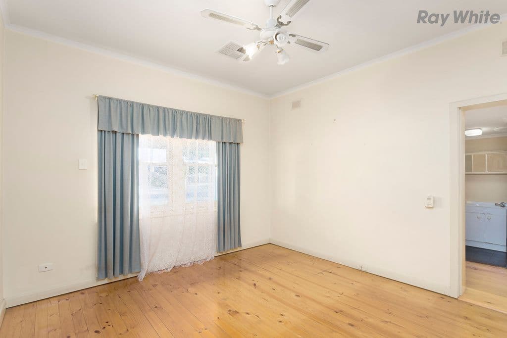 28 Lyons Street, Brooklyn Park SA 5032, Brooklyn Park - Thumbnail 4