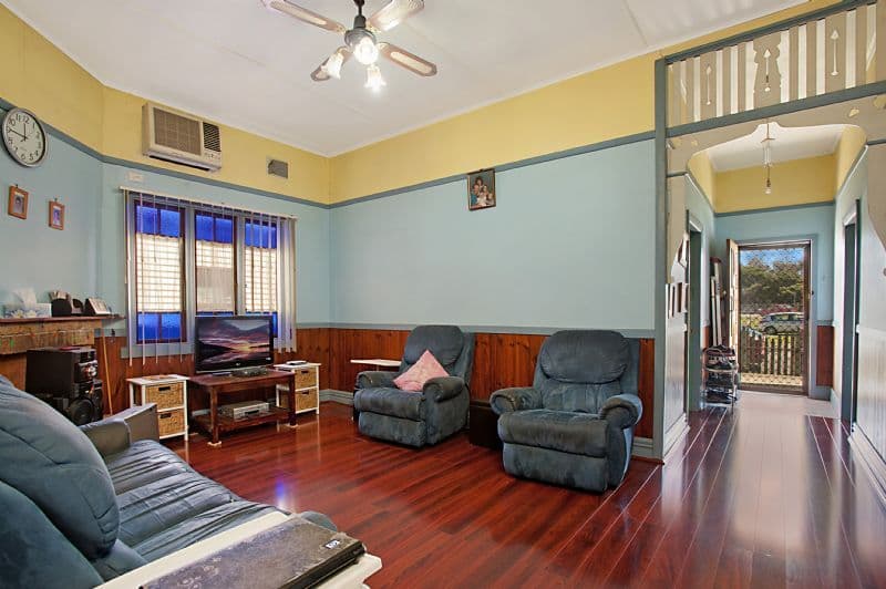 9 Wallace Street, SOUTH MAITLAND NSW 2320, South Maitland - Thumbnail 2