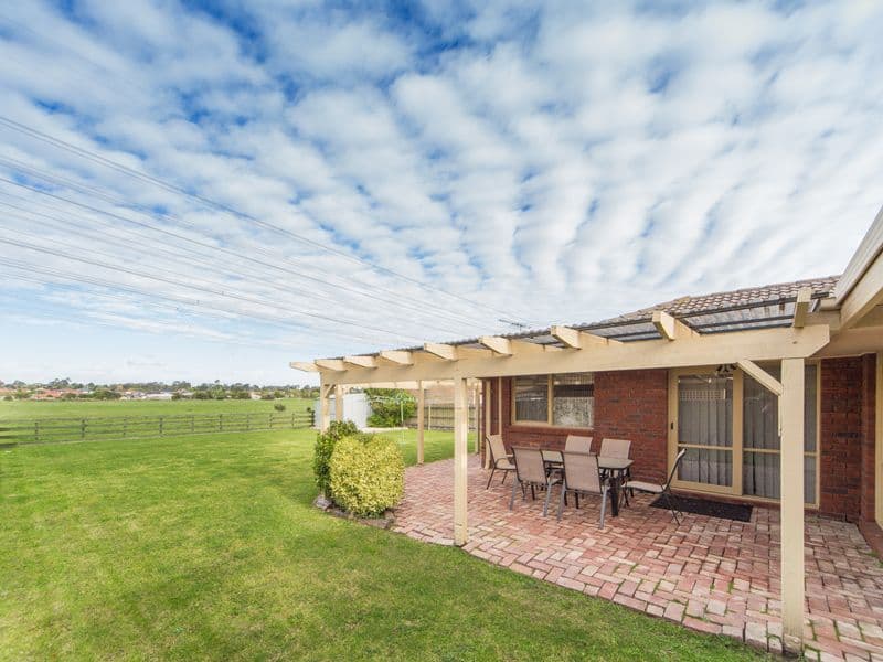 24 HYSSOP Drive, HALLAM VIC 3803, Hallam - Thumbnail 2