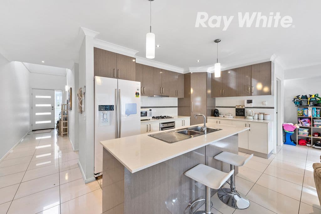 9 Highgate Hill, Epping VIC 3076, Epping - Thumbnail 2
