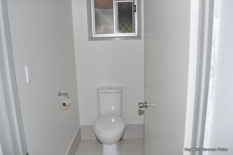 11 Mackellar Drive, BORONIA HEIGHTS QLD 4124, Boronia Heights - Thumbnail 7