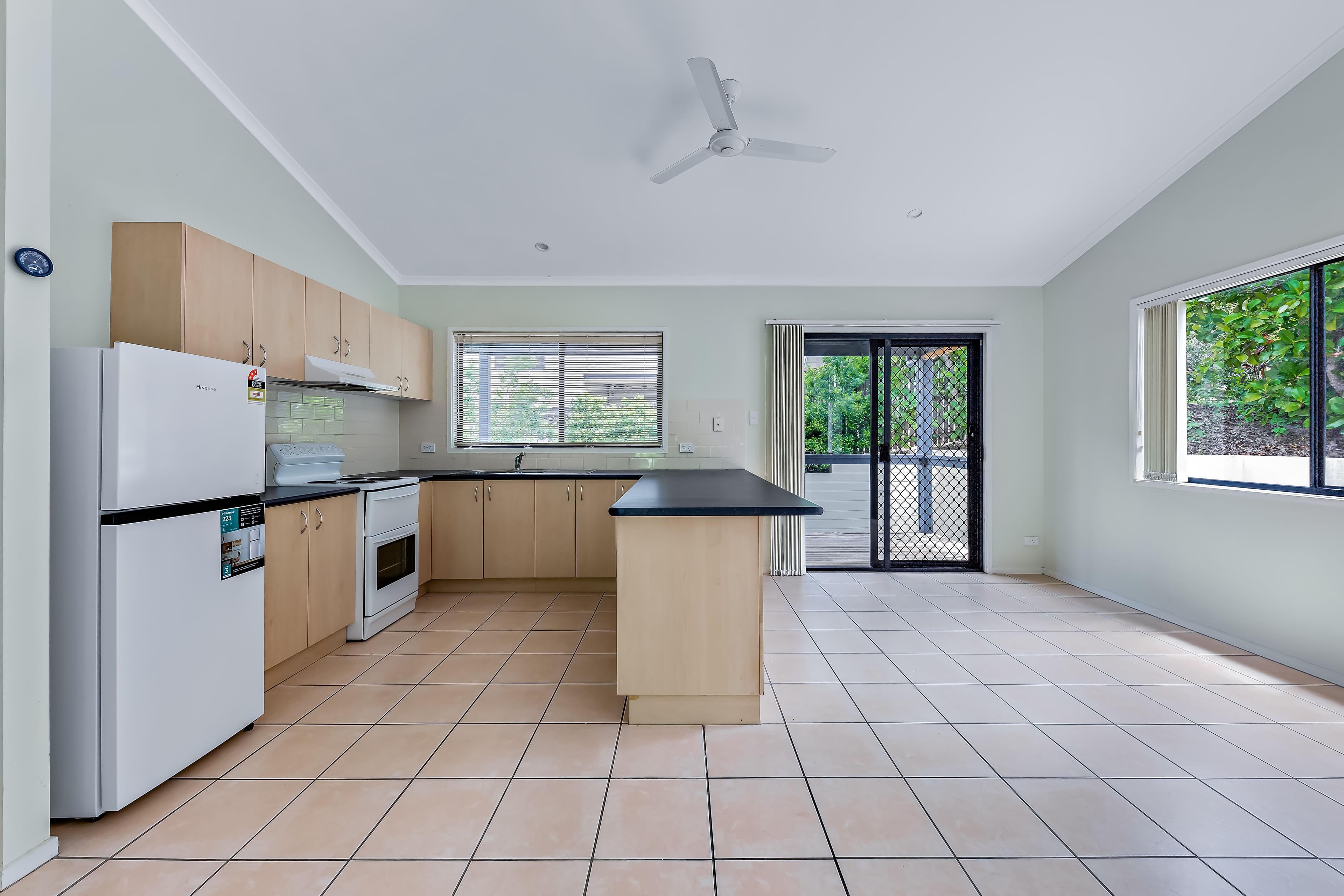 6 Border Drive, Cannonvale QLD 4802, Cannonvale - Thumbnail 2