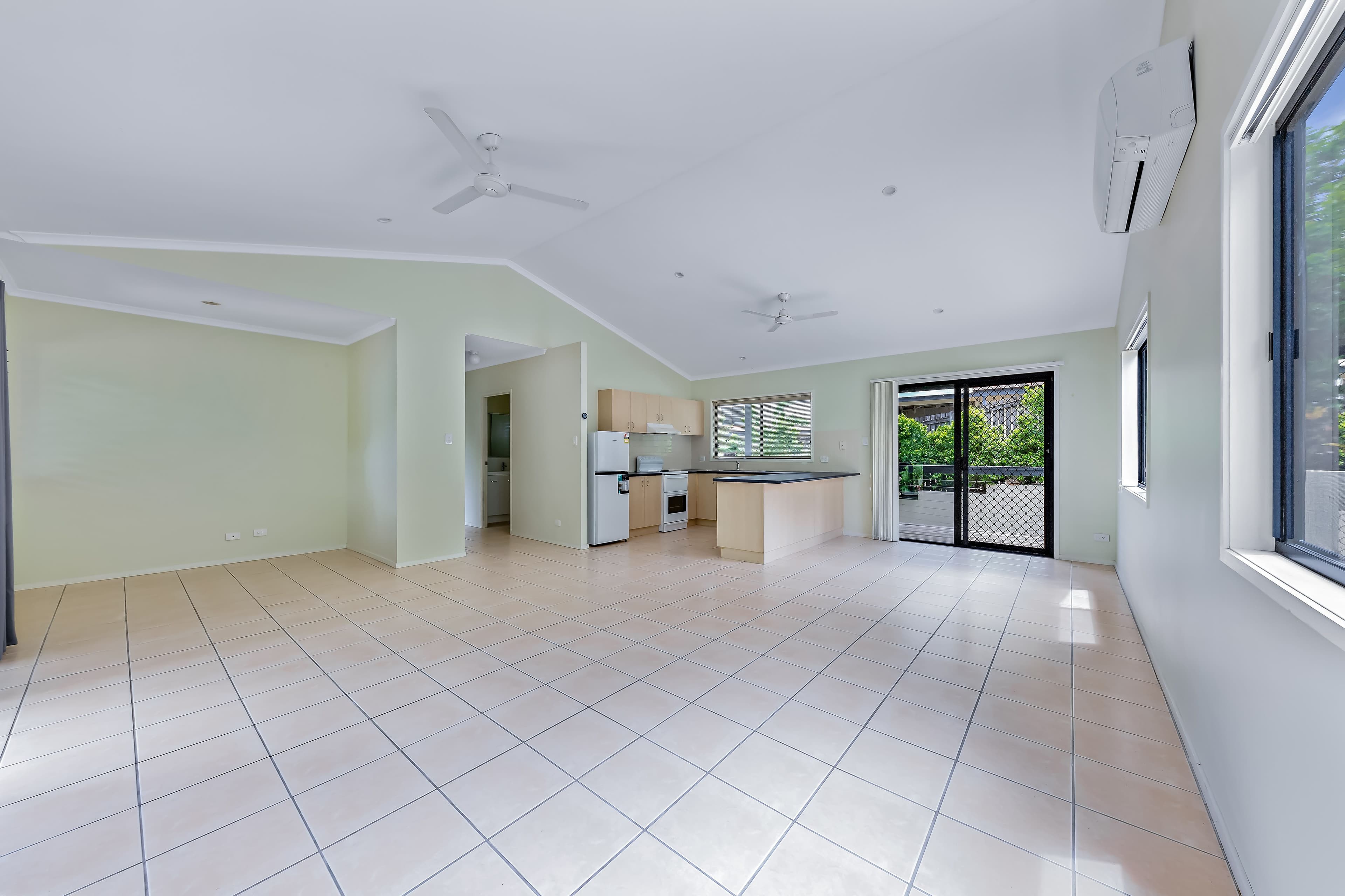 6 Border Drive, Cannonvale QLD 4802, Cannonvale - Thumbnail 4