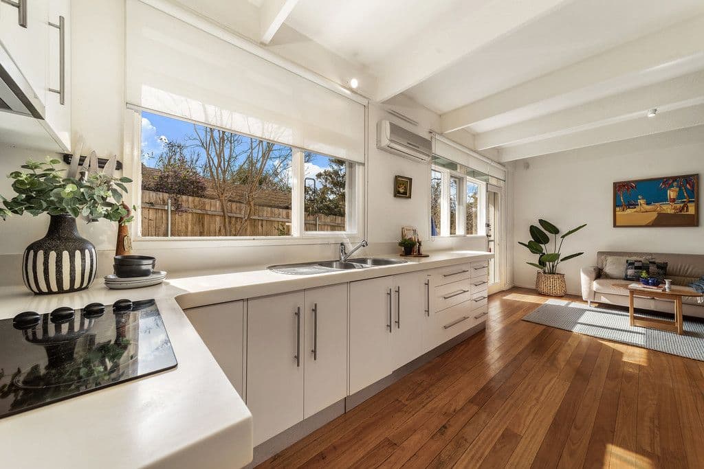6 Aston Crescent, Cook ACT 2614, Cook - Thumbnail 5