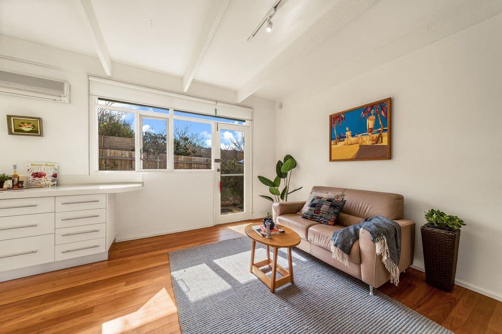 6 Aston Crescent, Cook ACT 2614, Cook - Thumbnail 7