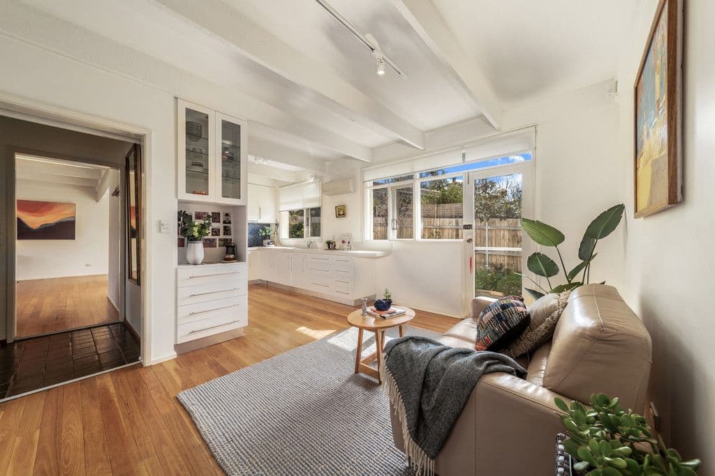 6 Aston Crescent, Cook ACT 2614, Cook - Thumbnail 8