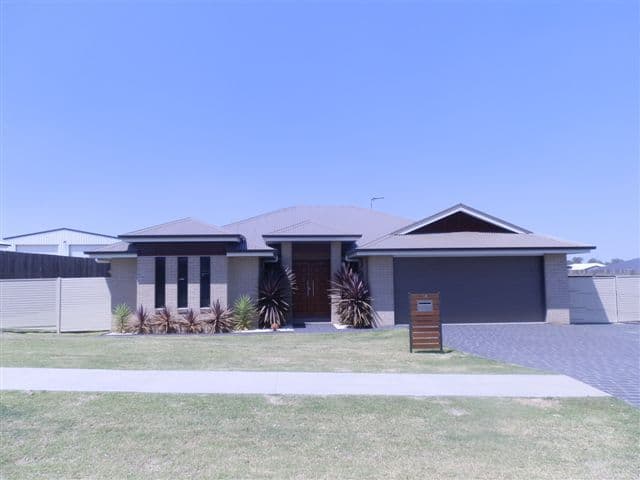 34 Shoesmith Road, WESTBROOK QLD 4350, Westbrook - Thumbnail 2