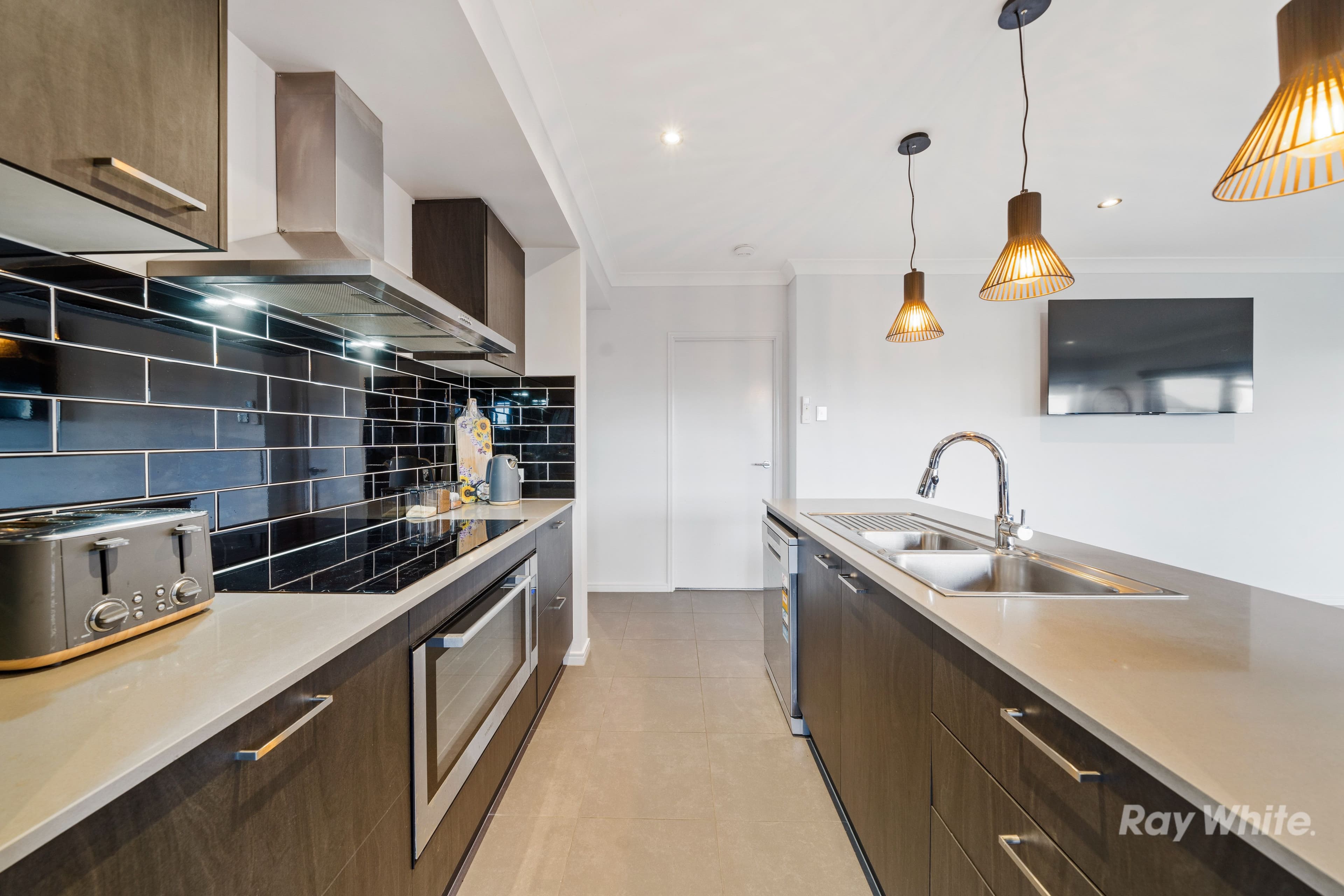 44 Hedge Lane, Greenbank QLD 4124, Greenbank - Thumbnail 2