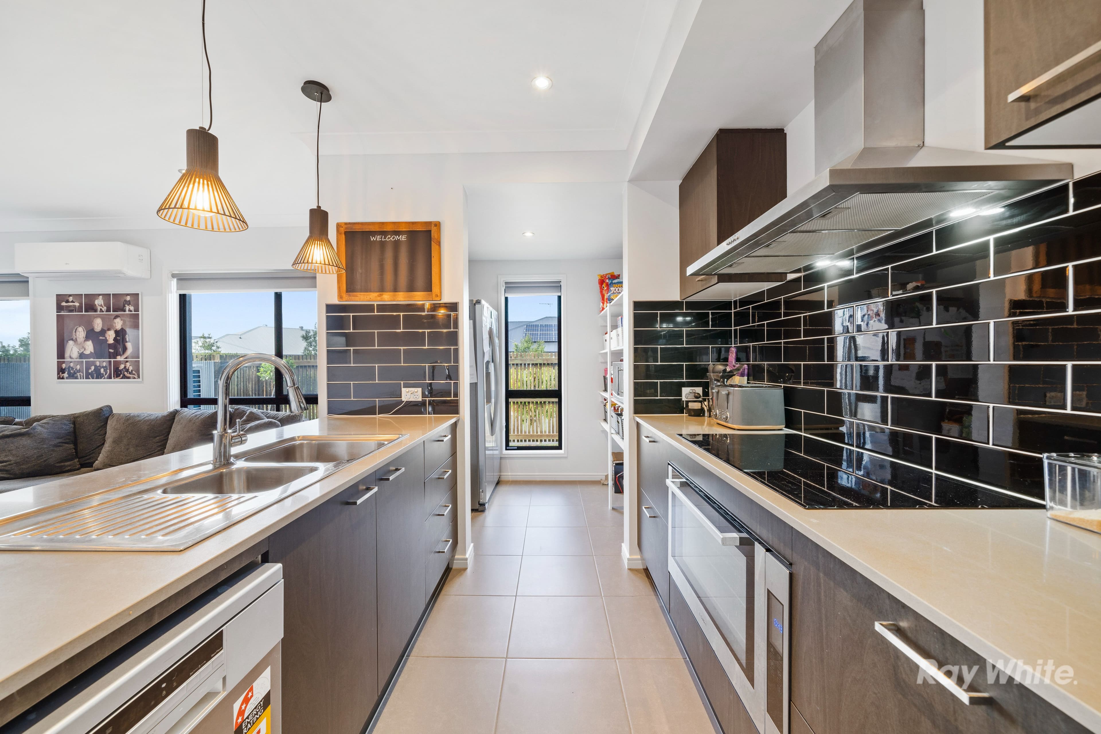 44 Hedge Lane, Greenbank QLD 4124, Greenbank - Thumbnail 3