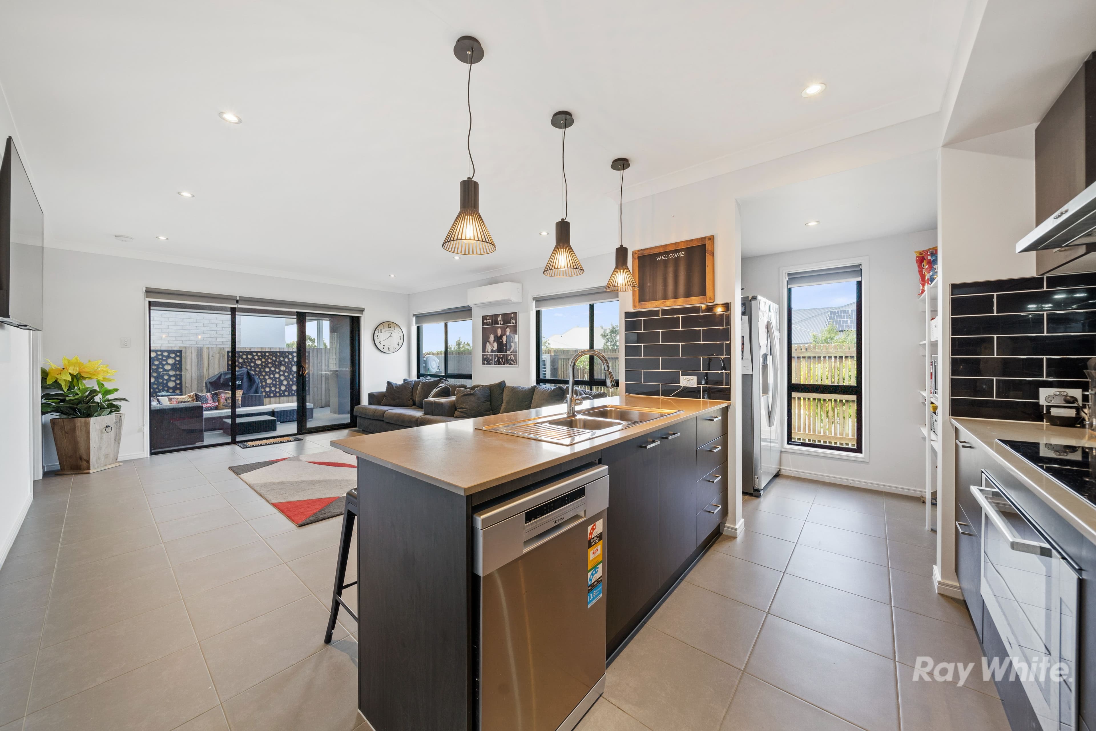 44 Hedge Lane, Greenbank QLD 4124, Greenbank - Thumbnail 4