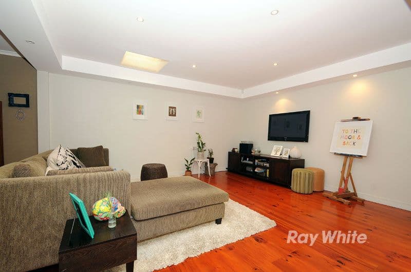 5 Suffolk Road, DANDENONG NORTH VIC 3175, Dandenong North - Thumbnail 4