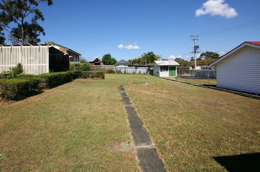 44 McCurley Street, WYNNUM WEST QLD 4178, Wynnum West - Thumbnail 2