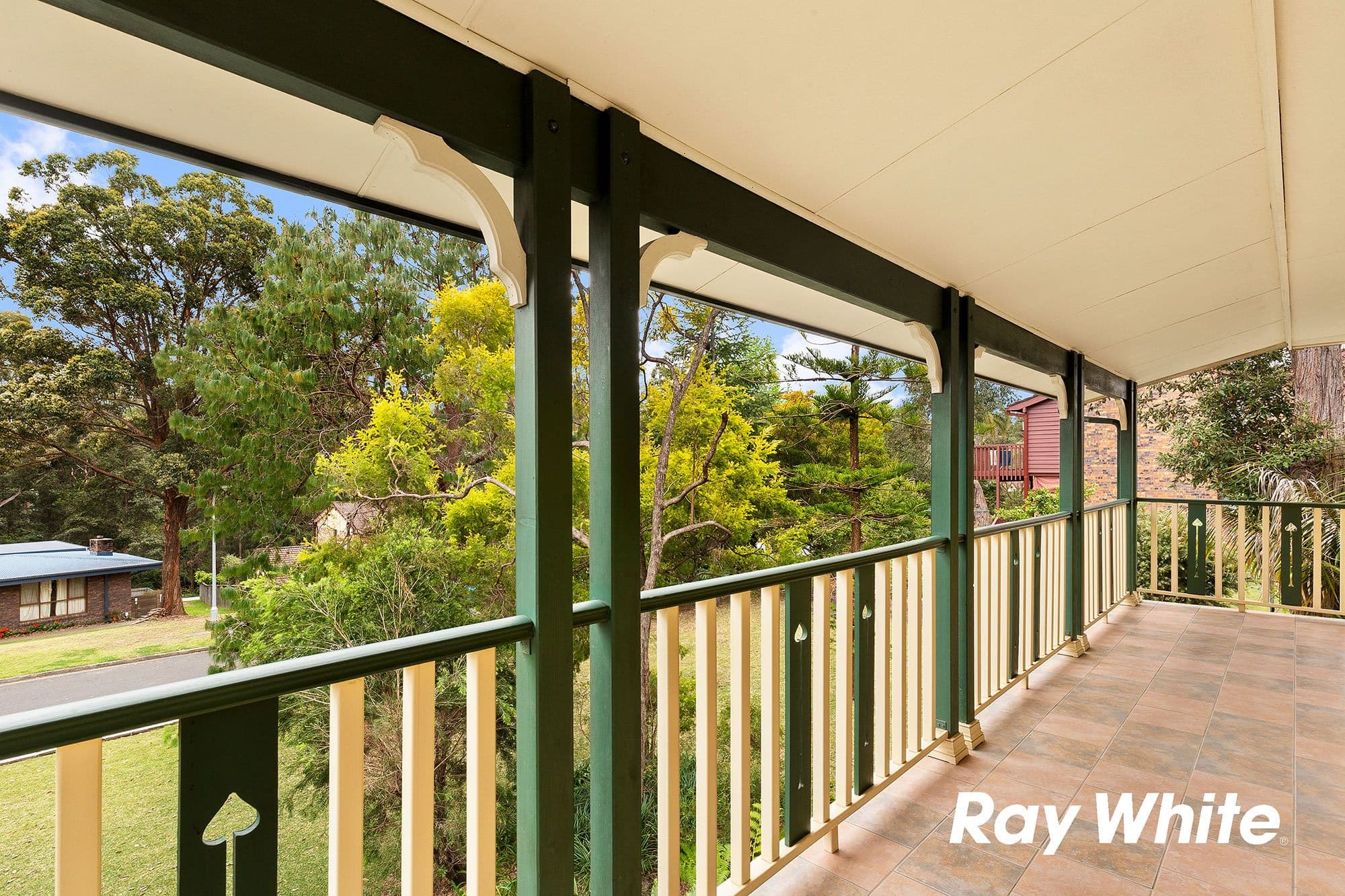 10 Woodchester Close, Castle Hill - Thumbnail 2