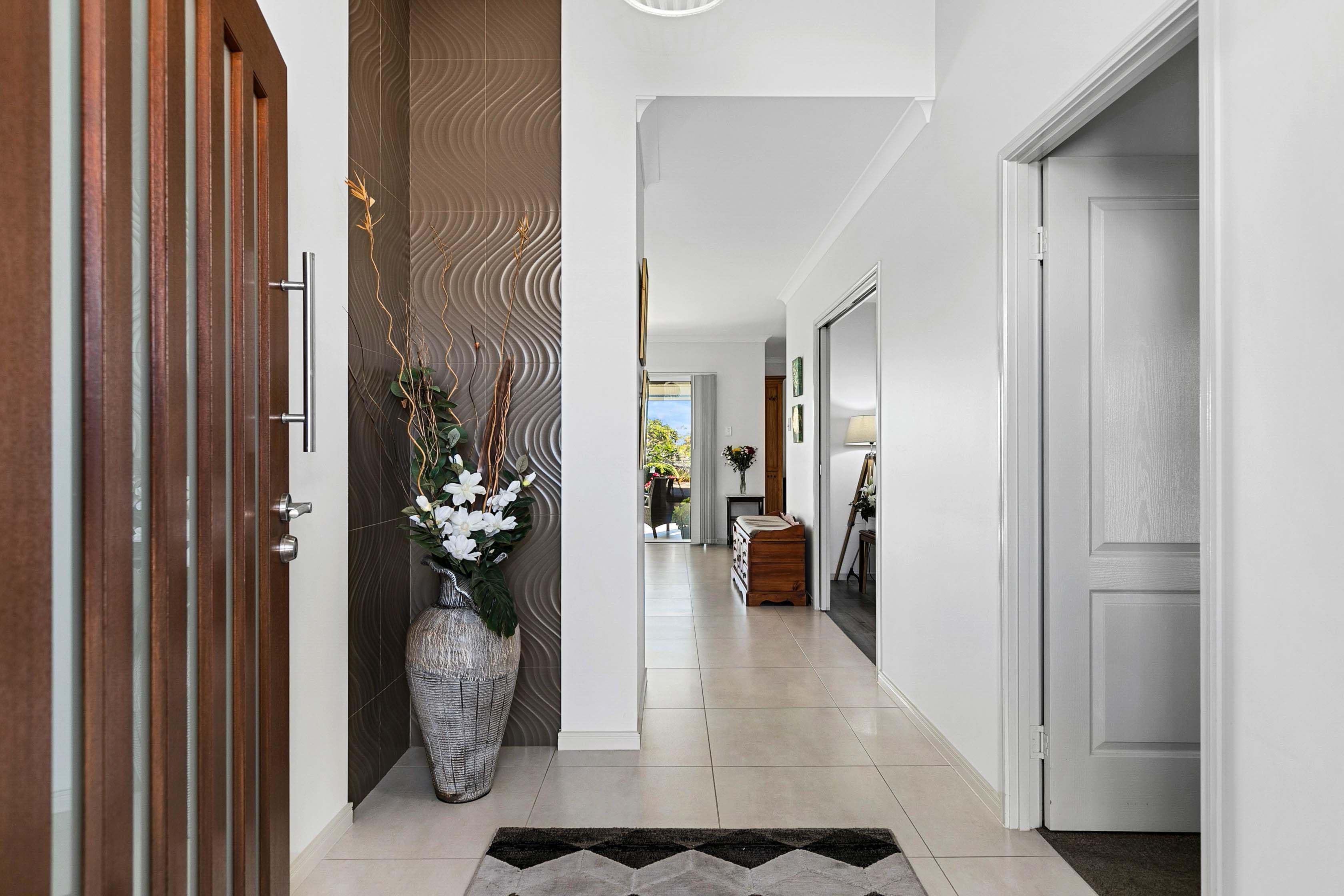 18 Bronte Place, Urraween QLD 4655, Urraween - Thumbnail 2