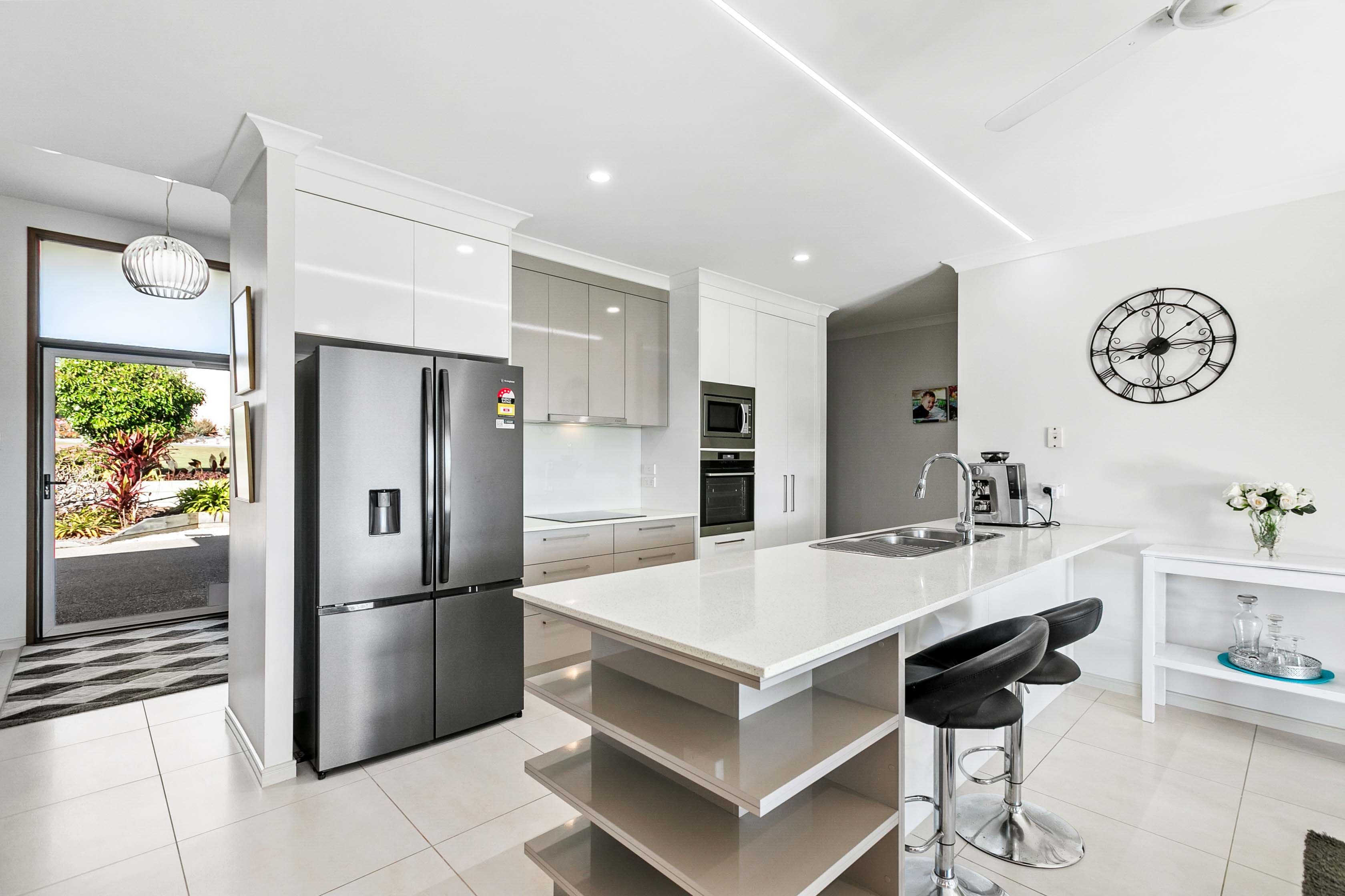 18 Bronte Place, Urraween QLD 4655, Urraween - Thumbnail 3