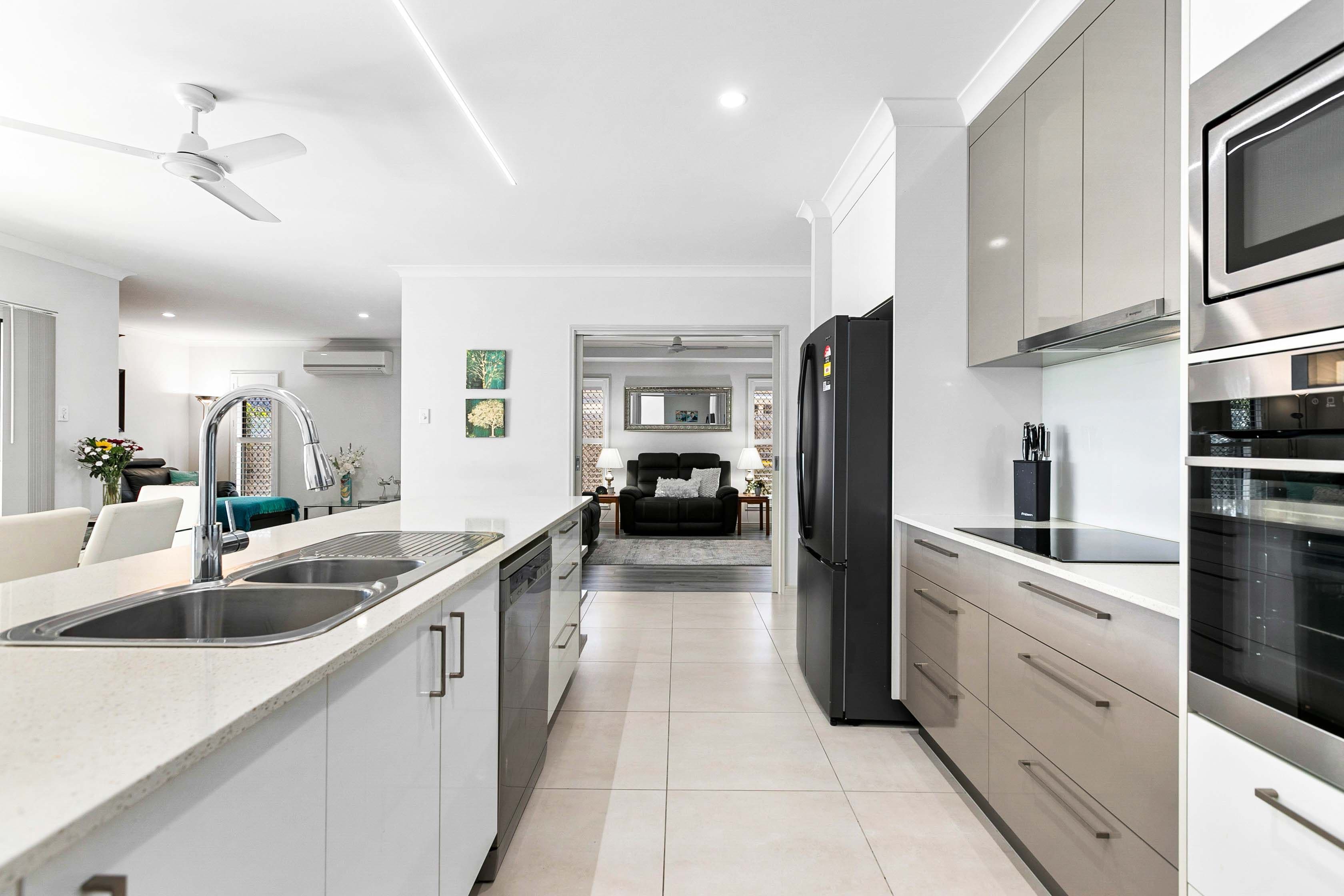18 Bronte Place, Urraween QLD 4655, Urraween - Thumbnail 4