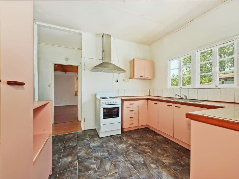 26 Mclennan Street, WOODY POINT QLD 4019, Woody Point - Thumbnail 3