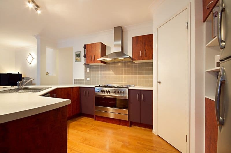 31 Kimbolton Drive, REDLAND BAY QLD 4165, Redland Bay - Thumbnail 4