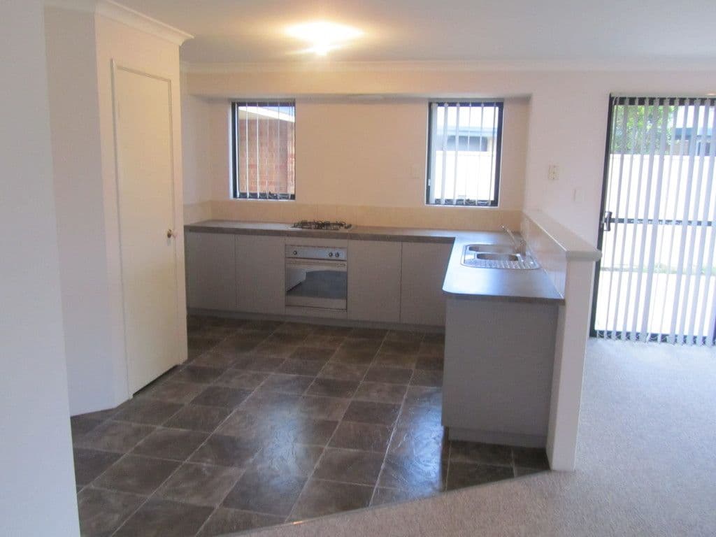 10 Cleopatra Circuit, Bertram WA 6167, Bertram - Thumbnail 2