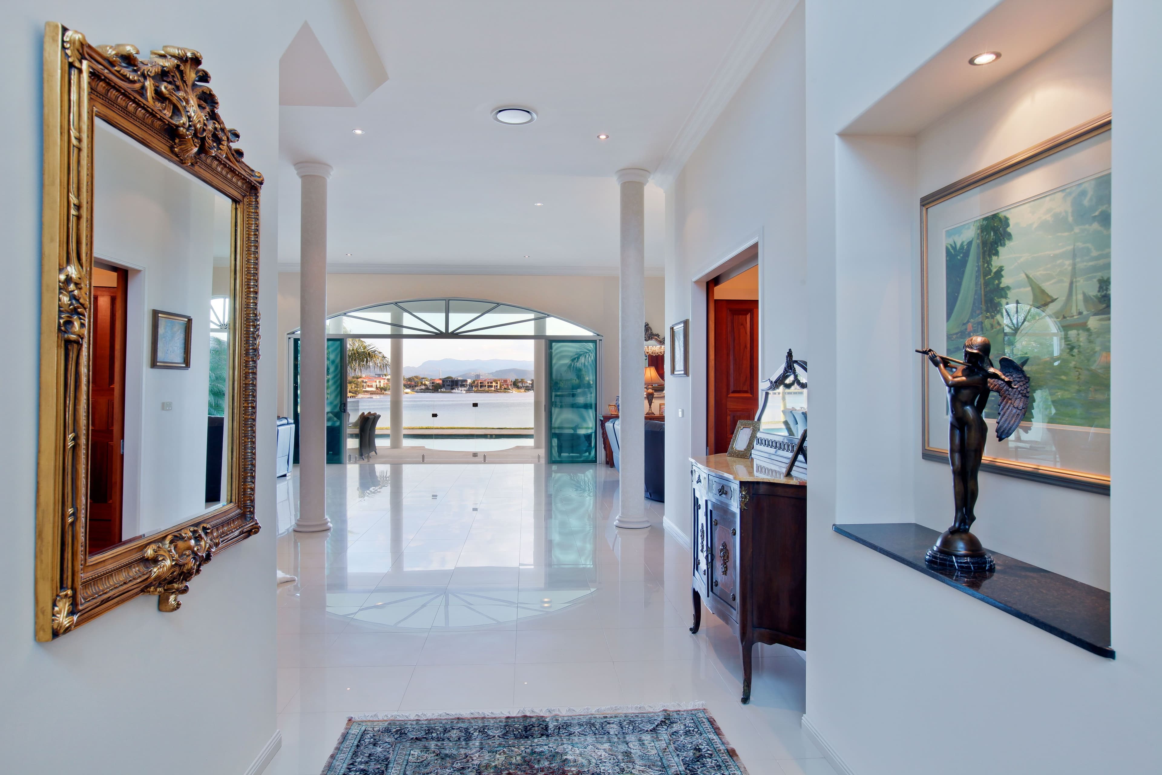 27 San Simeon Drive, Clear Island Waters QLD 4226, Clear Island Waters - Thumbnail 4