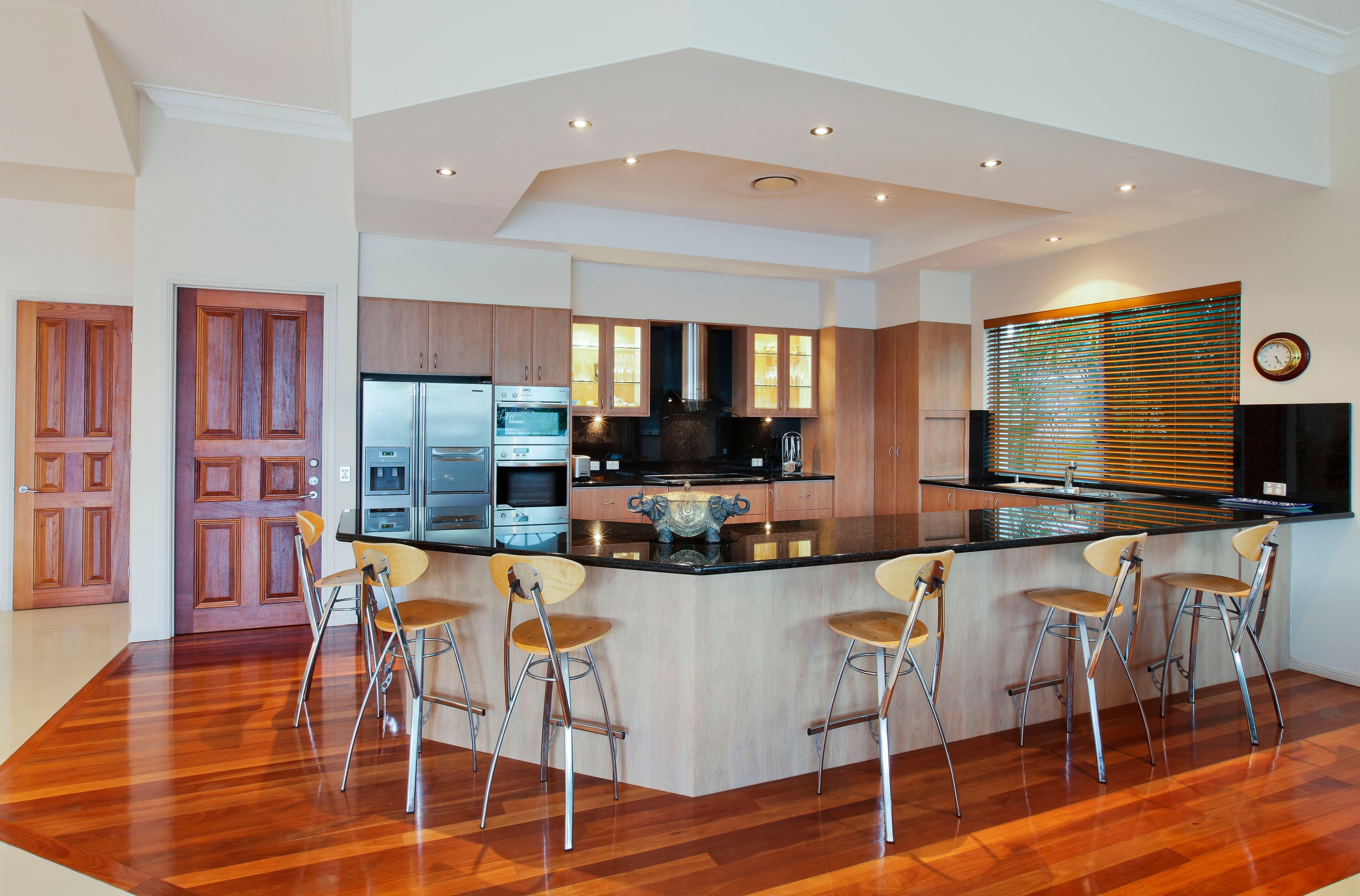 27 San Simeon Drive, Clear Island Waters QLD 4226, Clear Island Waters - Thumbnail 6