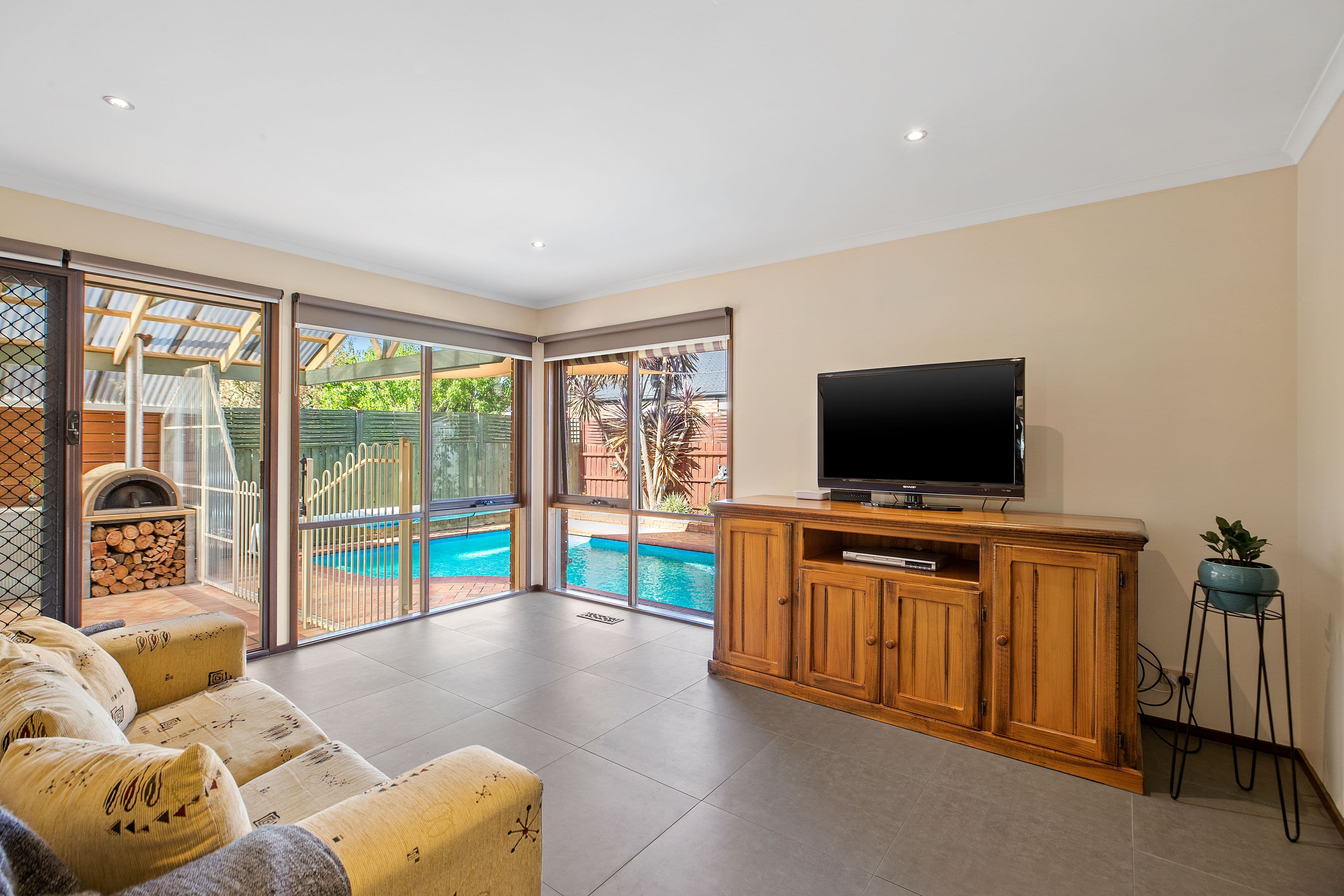 35 Farview Drive, Rowville VIC 3178, Rowville - Thumbnail 4