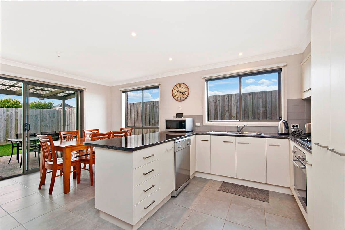 4 O'Sullivan Drive, WARRNAMBOOL VIC 3280, Warrnambool - Thumbnail 3