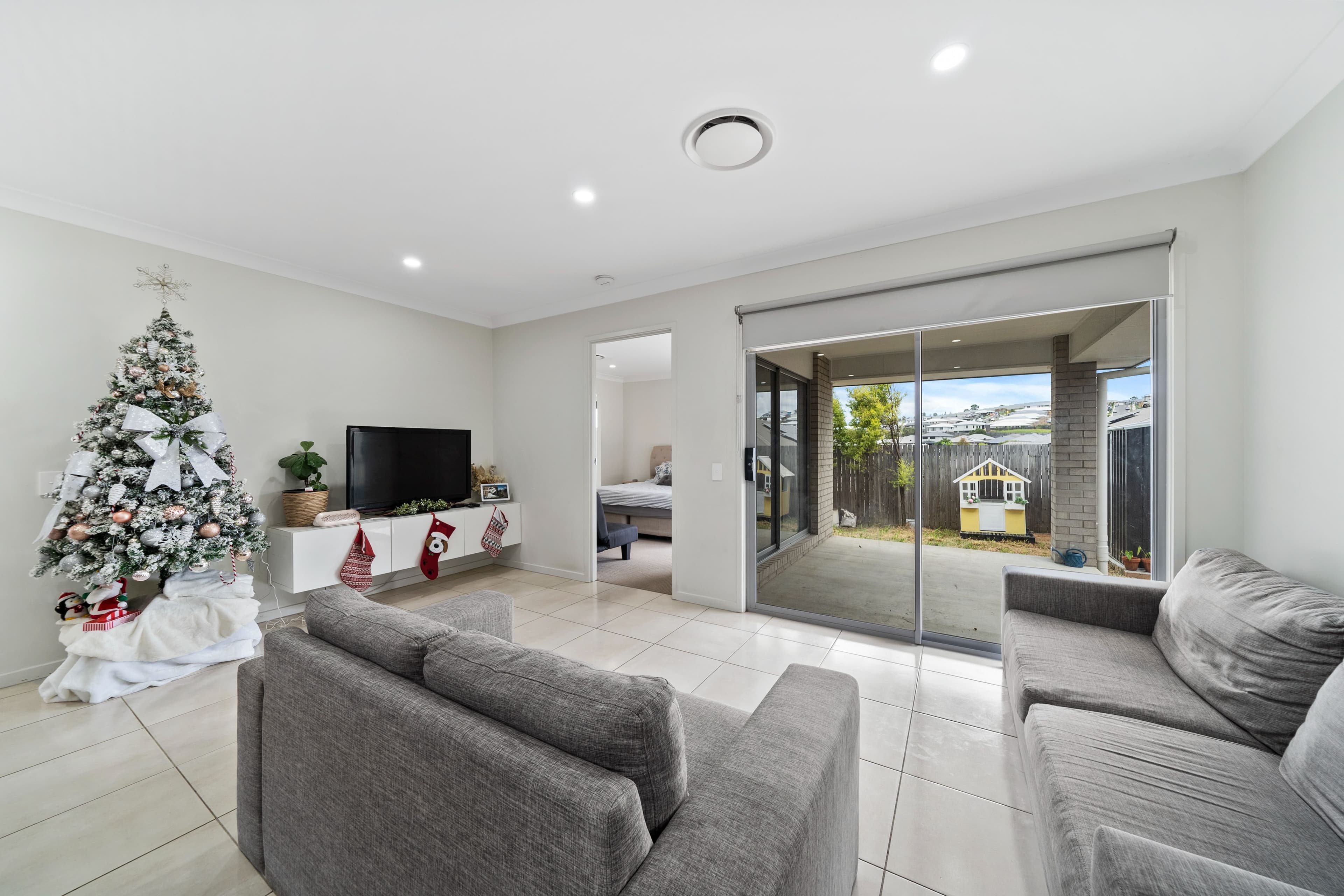 24 Pleasant Street, South Ripley QLD 4306, South Ripley - Thumbnail 5