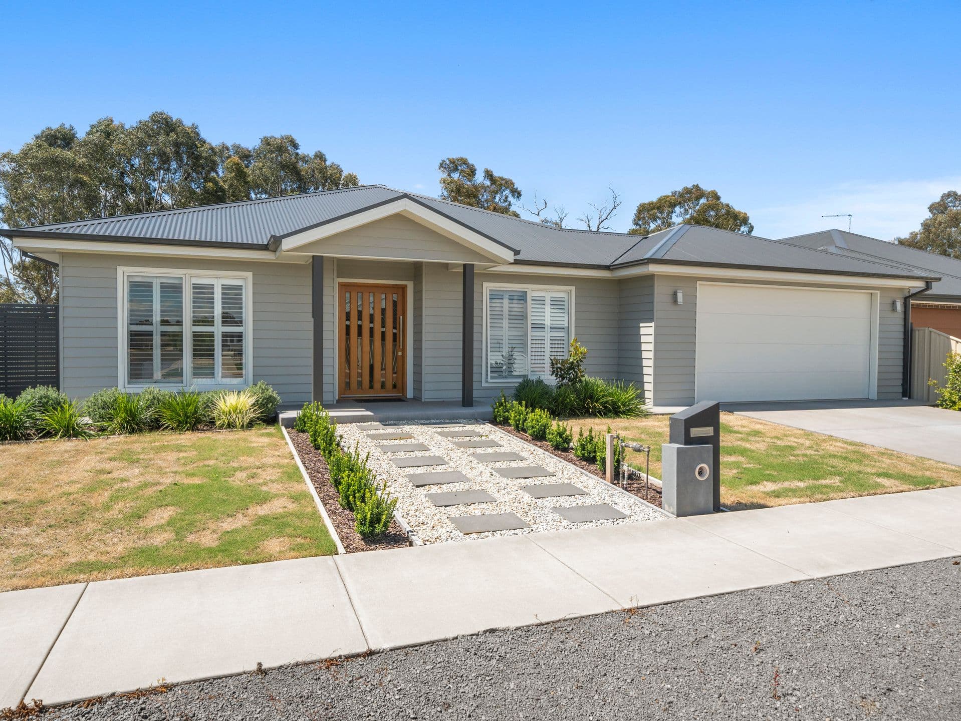 2/2597 Point Nepean Road, Rye, Rye - Image 1