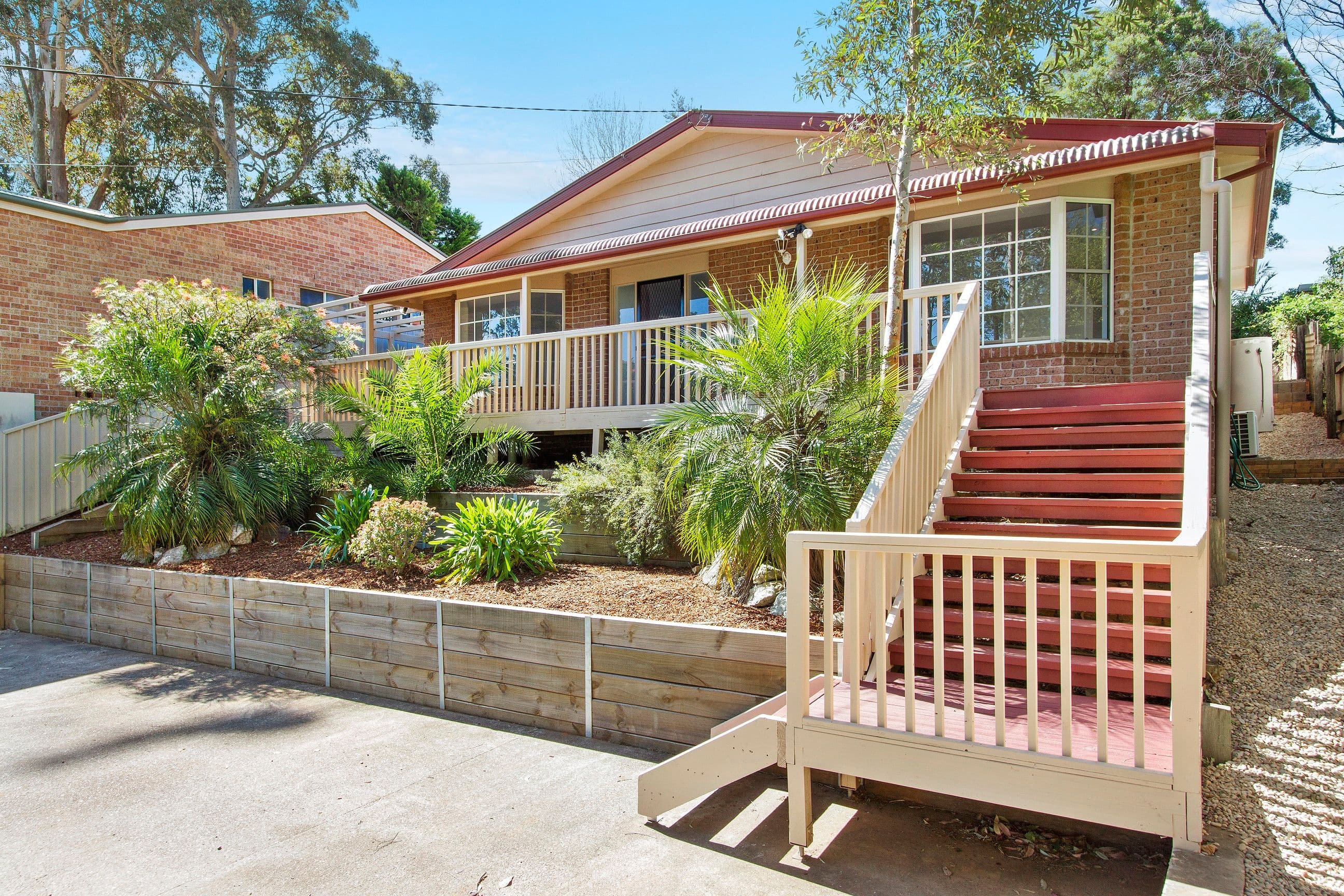37 Dominic Drive, Batehaven - Image 1