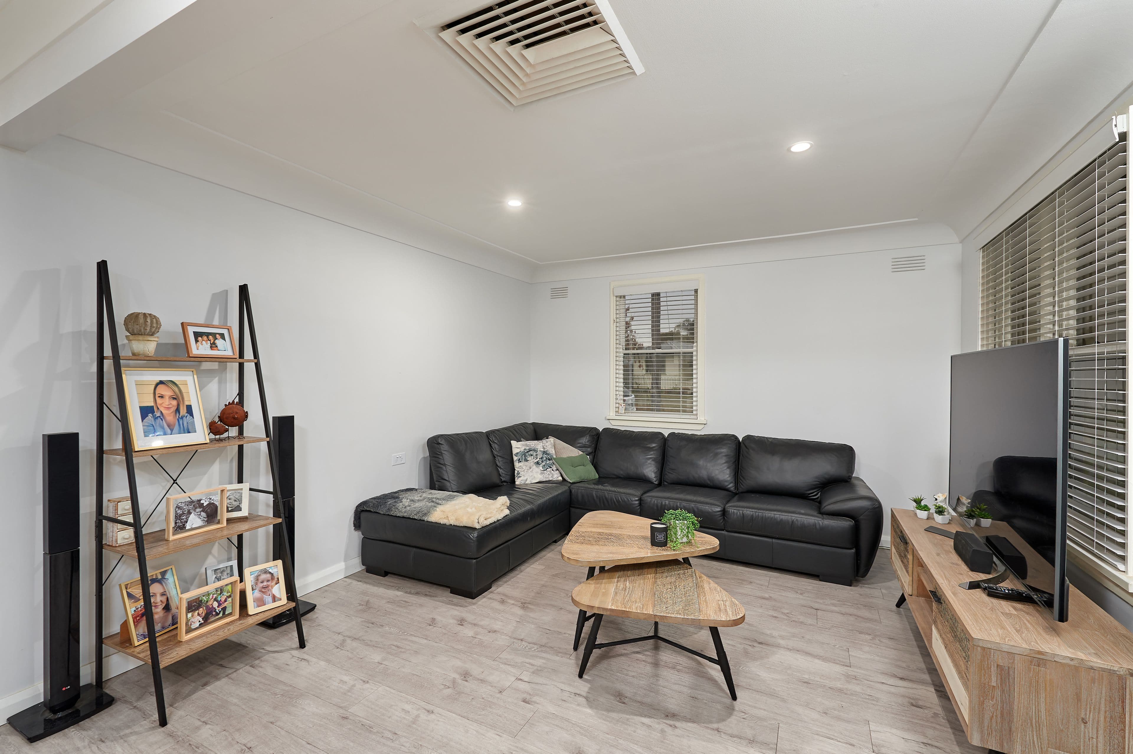 19 Gowrie Parade, Mount Austin - Thumbnail 2