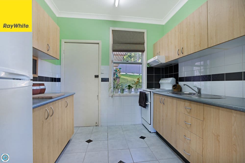 14 Canberra Road, Lake Heights NSW 2502, Lake Heights - Thumbnail 3