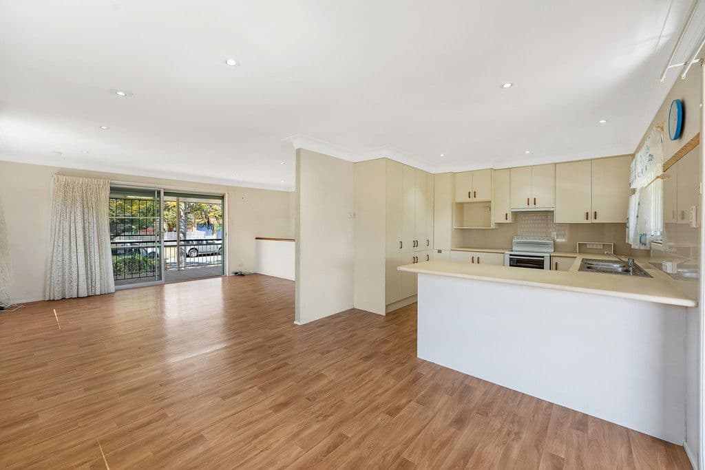 18 Houghton Avenue, Redcliffe QLD 4020, Redcliffe - Thumbnail 4