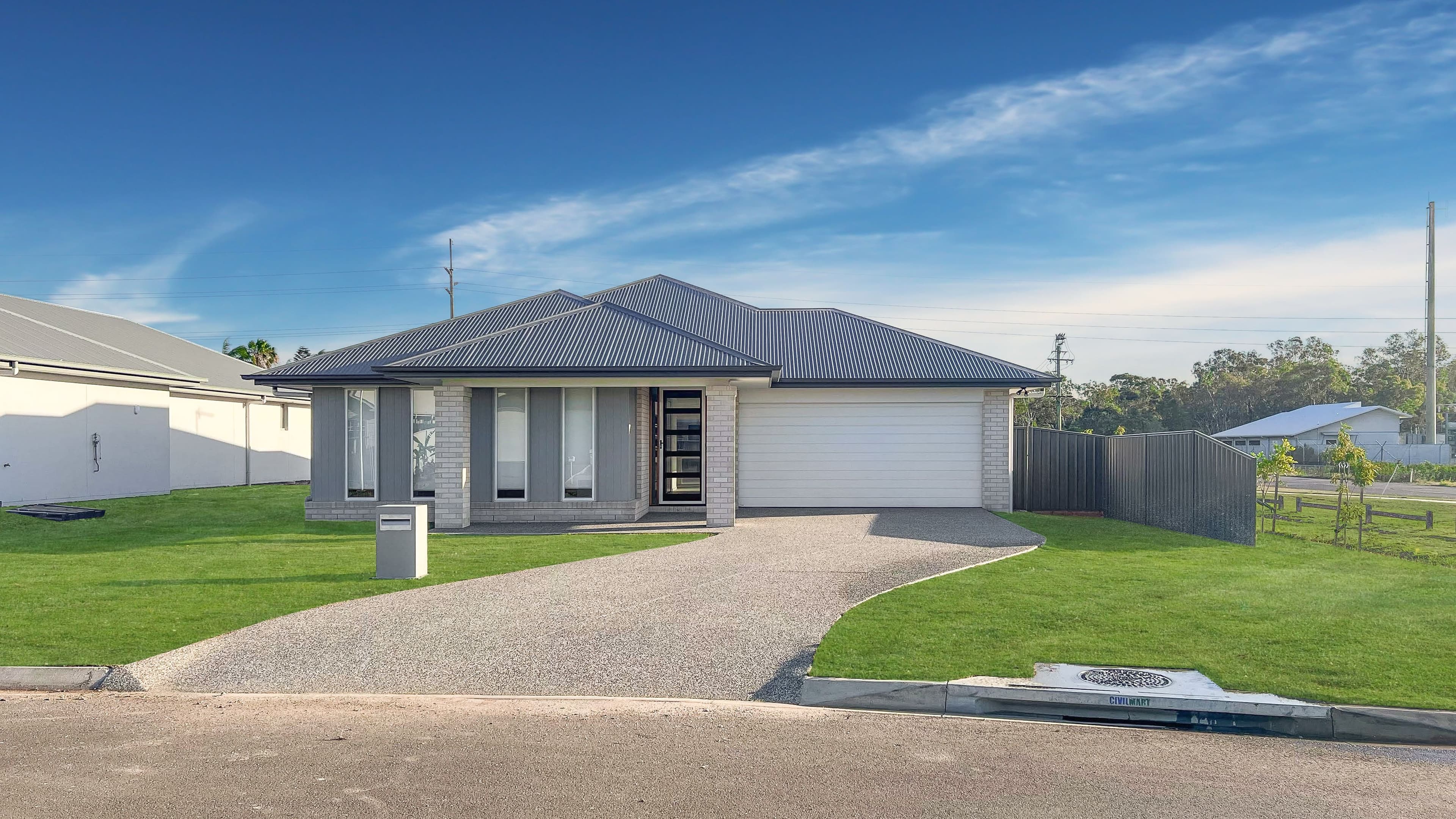 31 Quarterdeck Avenue, Pialba QLD 4655, Pialba - Image 1