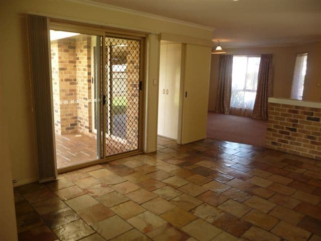 11 Jenna Court, KEARNEYS SPRING QLD 4350, Kearneys Spring - Thumbnail 4