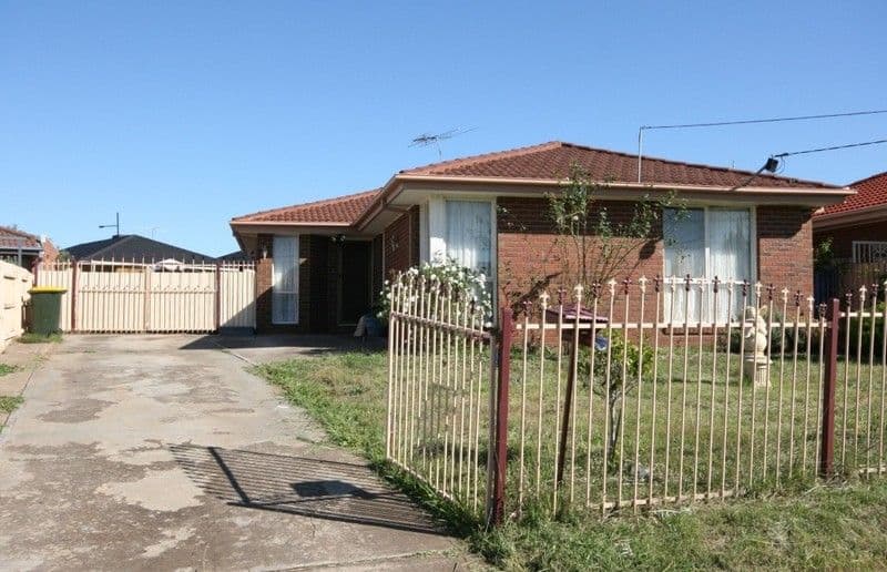 4 SHEPHERDS Grove, KINGS PARK VIC 3021, Kings Park - Image 1