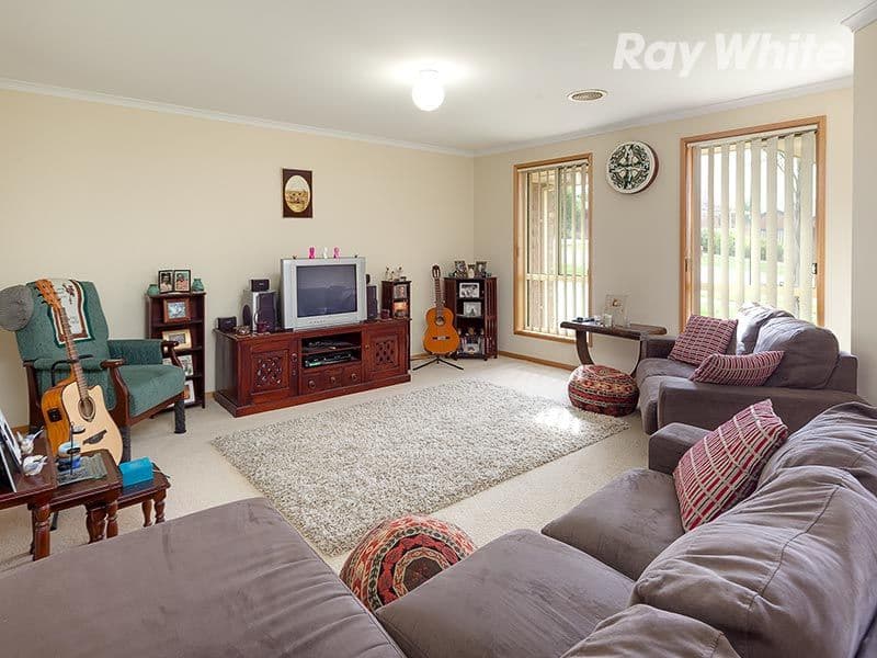 29 Kingfisher Drive, WODONGA VIC 3690, West Wodonga - Thumbnail 2