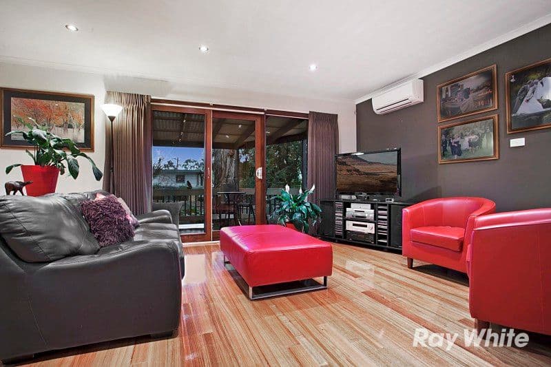 5 Hollyoak Court, Ferntree Gully VIC 3156, Ferntree Gully - Thumbnail 2