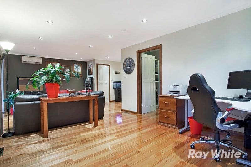 5 Hollyoak Court, Ferntree Gully VIC 3156, Ferntree Gully - Thumbnail 3
