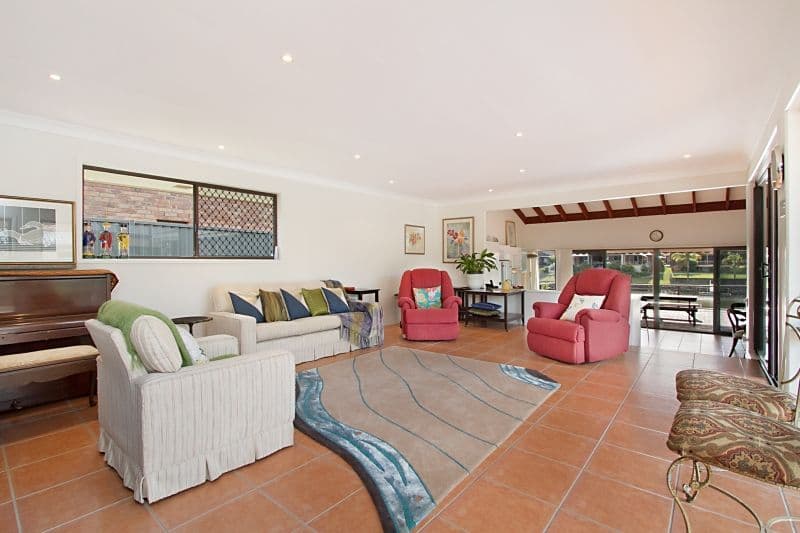 16 Claymore Crescent, Sorrento QLD 4217, Sorrento - Thumbnail 5