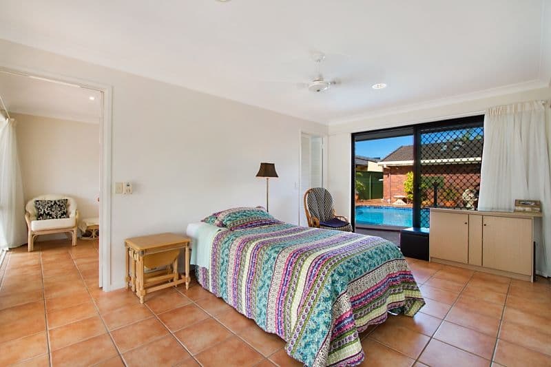 16 Claymore Crescent, Sorrento QLD 4217, Sorrento - Thumbnail 8