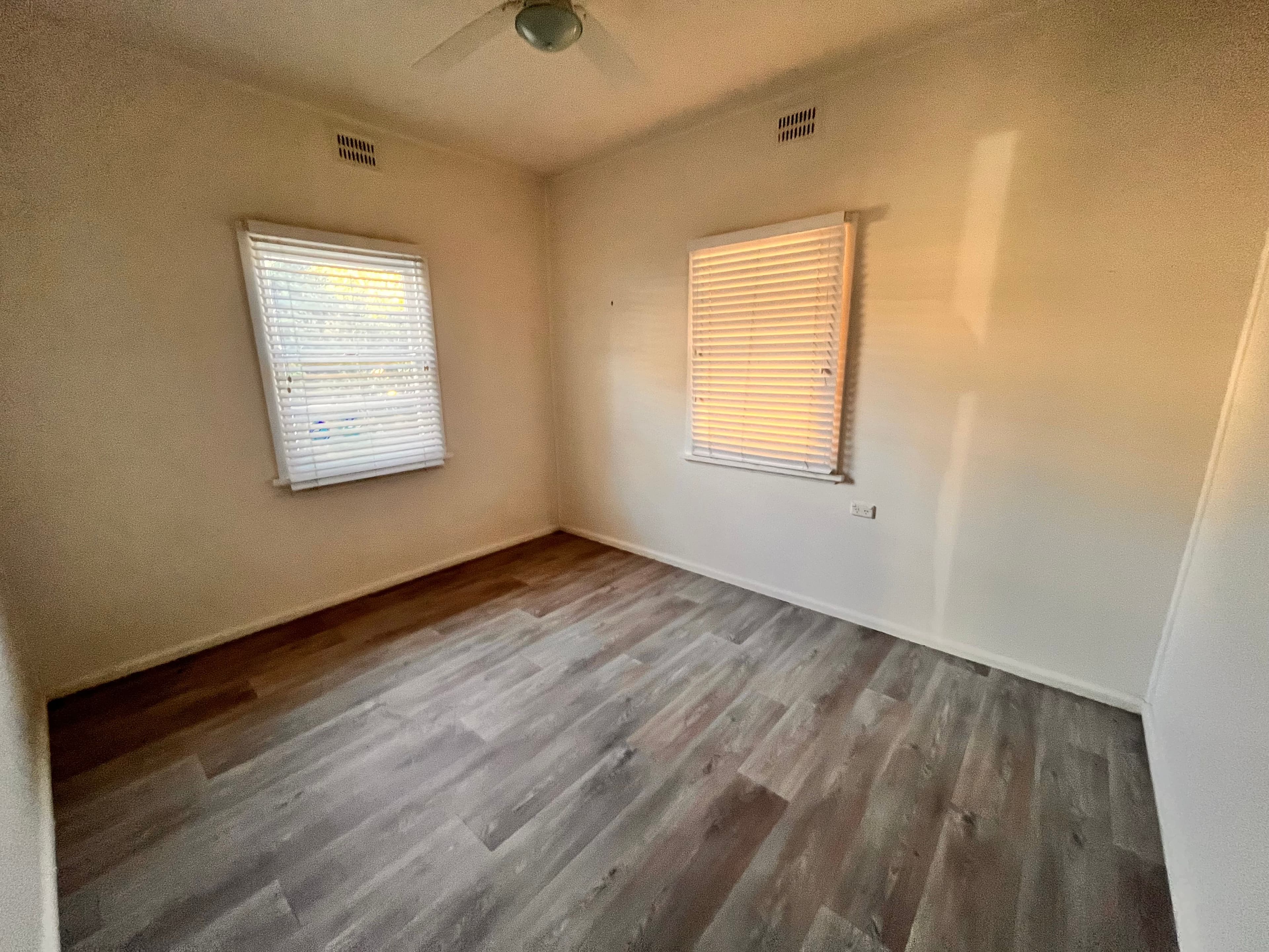 10 Oxford Street, Forbes NSW 2871, Forbes - Thumbnail 6