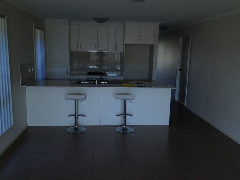 6 Wheelhouse Road, Seaford Meadows SA 5169, Seaford Meadows - Thumbnail 2