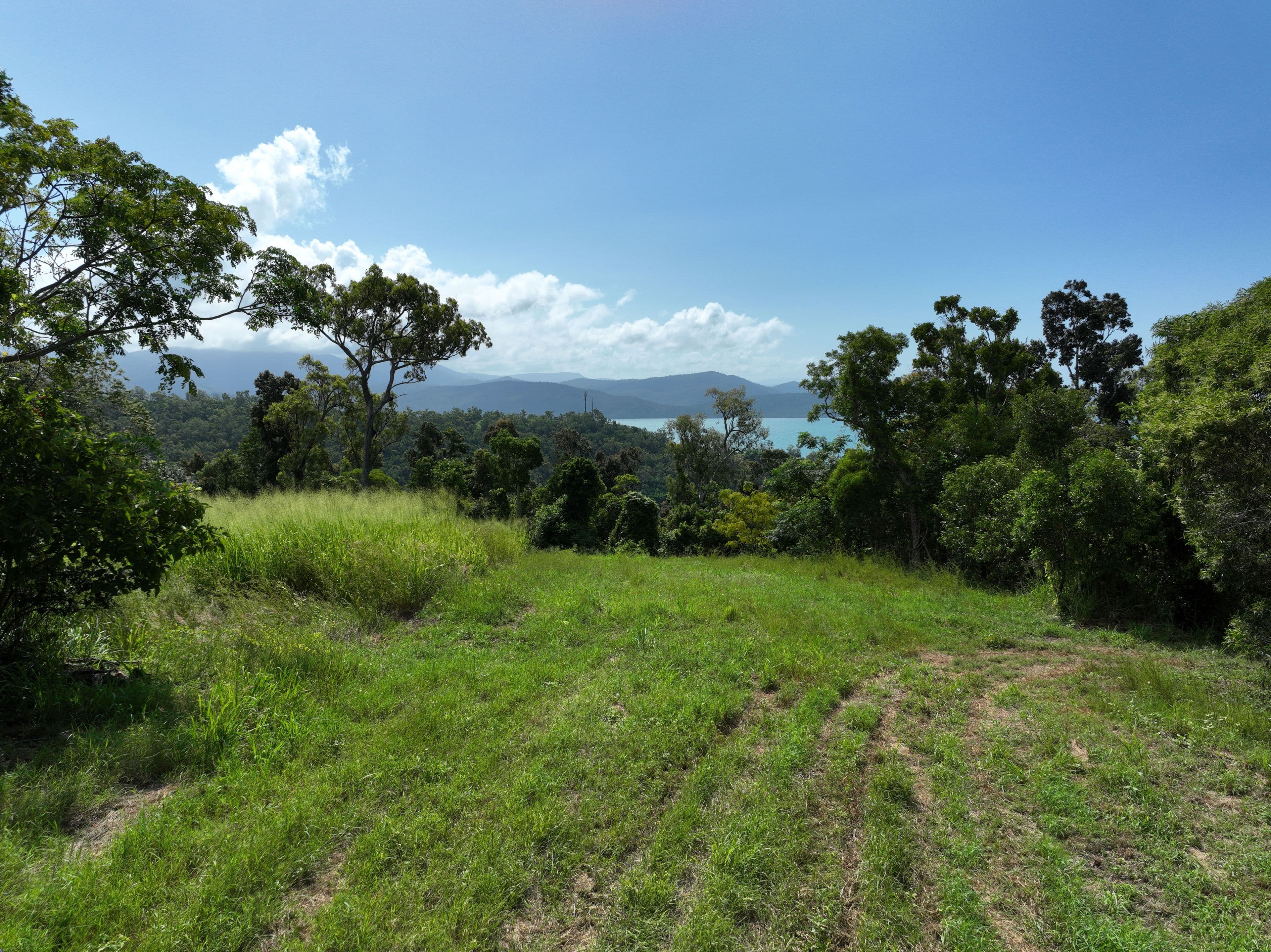 118 Mount Whitsunday Drive, Airlie Beach QLD 4802, Airlie Beach - Thumbnail 2