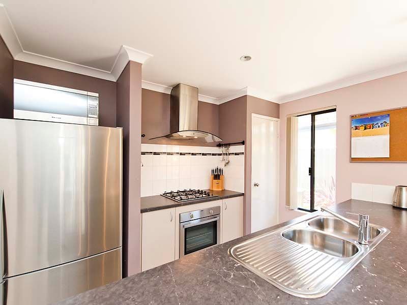 31 Magdalen Loop, PIARA WATERS WA 6112, Piara Waters - Thumbnail 2