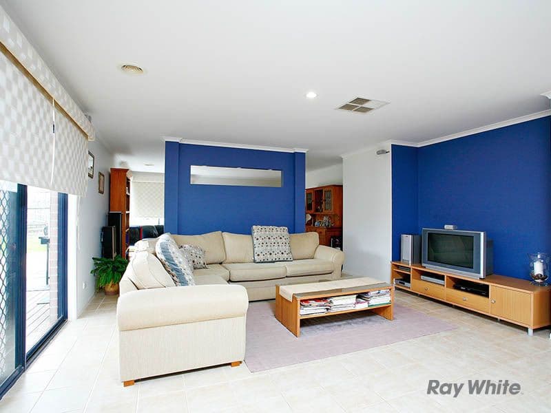 6 Lynch Court, BERWICK VIC 3806, Berwick - Thumbnail 3