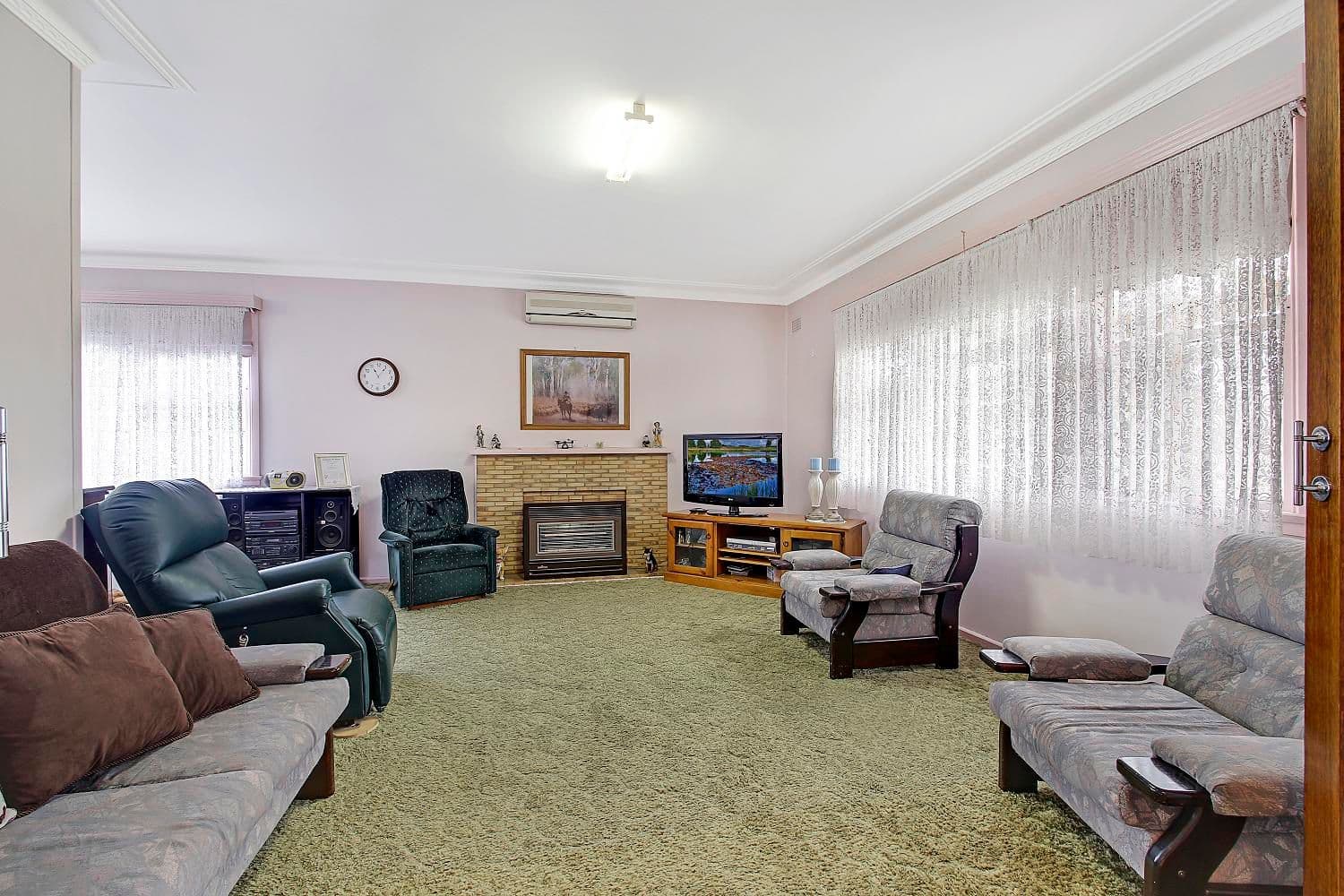 24 Mulwaree Street, GOULBURN NSW 2580, Goulburn - Thumbnail 2