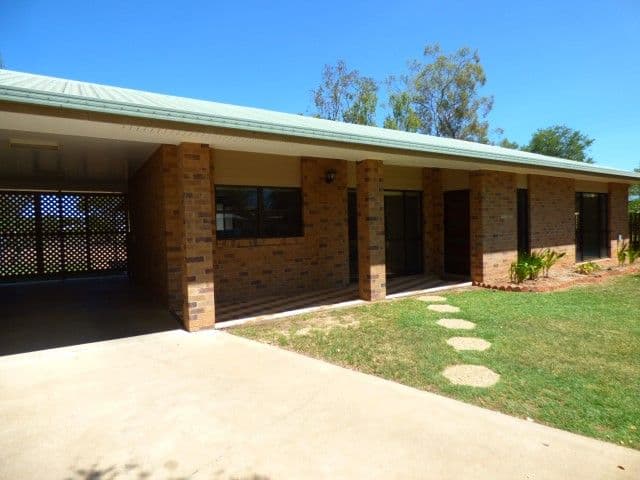 11 Roma Crescent, Roma QLD 4455, Roma - Thumbnail 5