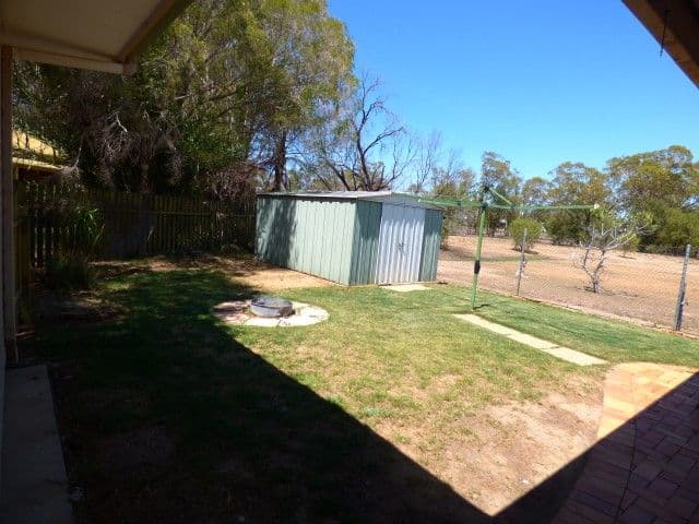 11 Roma Crescent, Roma QLD 4455, Roma - Thumbnail 8